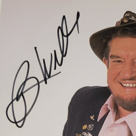 box car willie autographed 8x10. - Picture 3 of 6